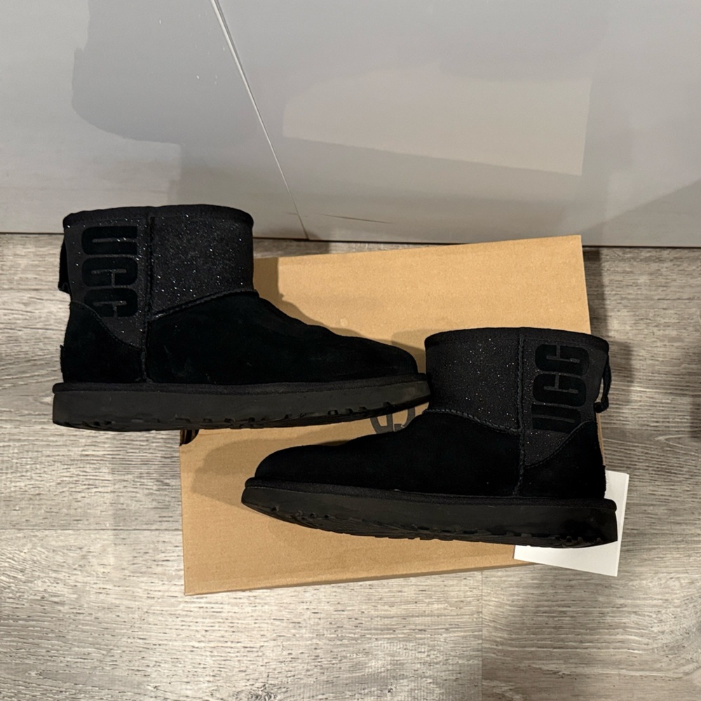 UGG Women's Classic Mini Sparkle Black 7